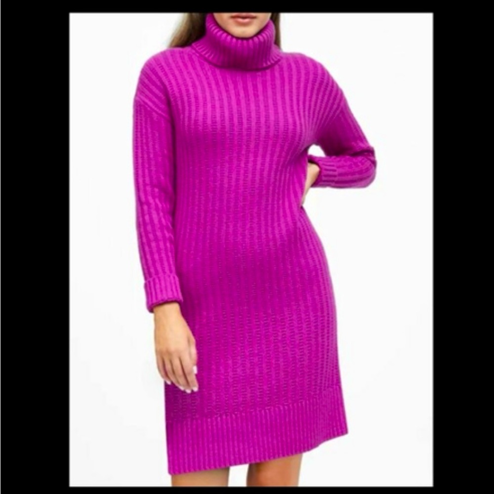 Banana Republic Turtleneck Sweater Dress in Fuchsia Purple. Size XS